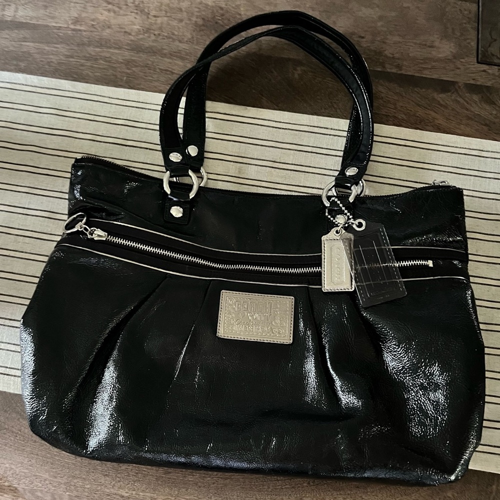 COACH Poppy Large Black Patent Leather Tote Bag No. C1076-15791 Original Tags